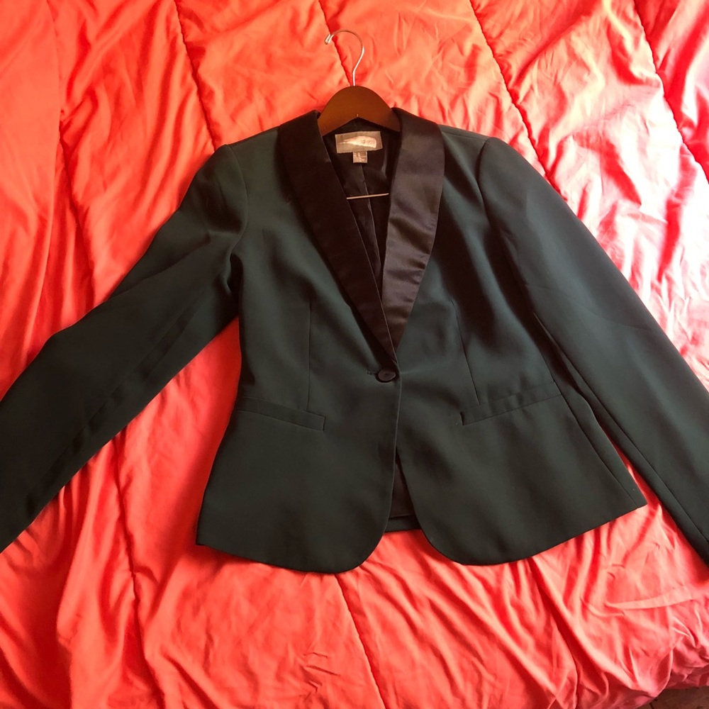 Dark green tuxedo style blazer